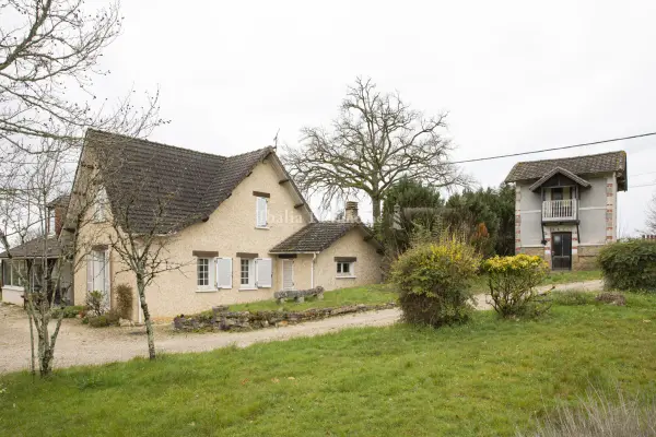 Nontron 24300 – Vente maison/villa 8&nbsp;pièces 5&nbsp;chambres