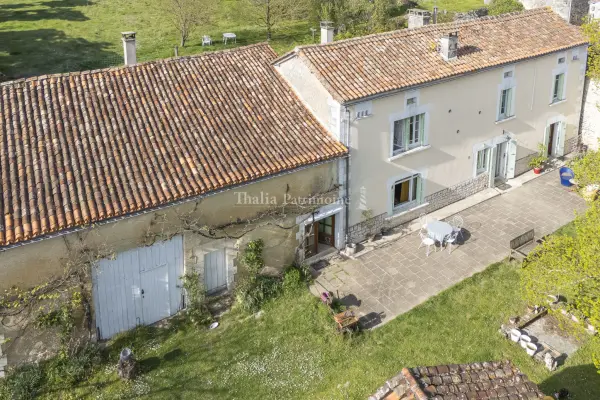 Mareuil 24340 – Vente maison/villa 9&nbsp;pièces 5&nbsp;chambres