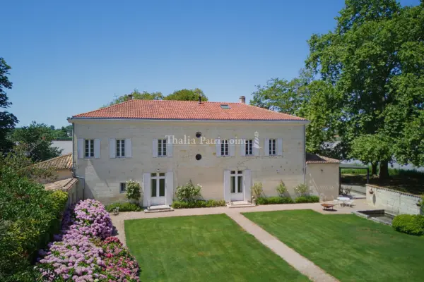 Libourne 33500 – Vente chateau 17&nbsp;pièces 12&nbsp;chambres