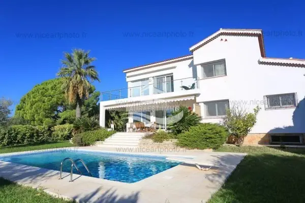 Cagnes-sur-Mer 06800 – Vente Maison/Villa 5&nbsp;pièces 6&nbsp;chambres