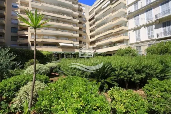 Nice 06000 – Vente de prestige Appartement 3&nbsp;pièces 2&nbsp;chambres
