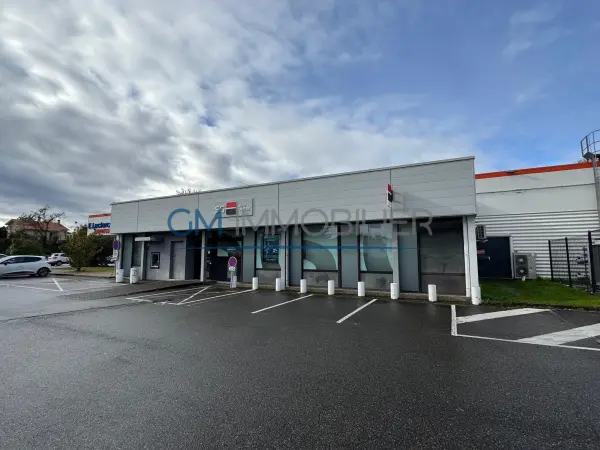Saint-Pierre-du-Mont 40280 – Location local