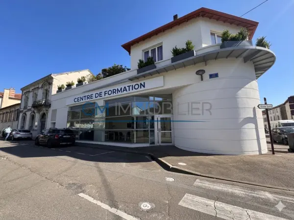 Dax 40100 – Location local