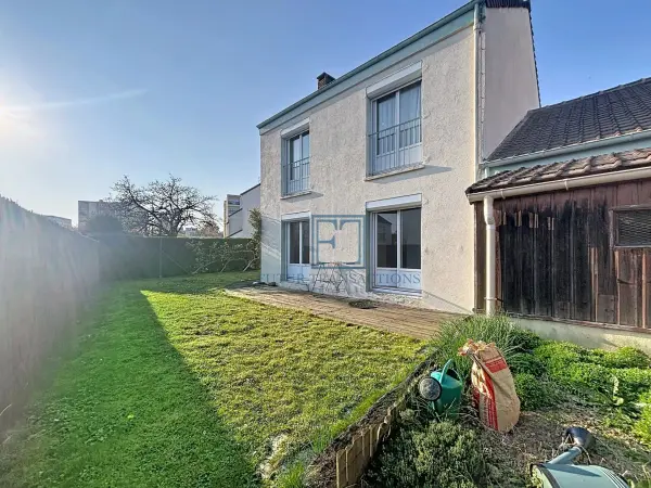 Élancourt 78990 – Vente Maison/Villa 6&nbsp;pièces 5&nbsp;chambres