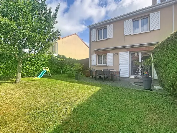 Élancourt 78990 – Vente Maison/Villa 6&nbsp;pièces 5&nbsp;chambres