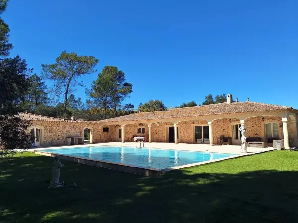 Les Arcs 83460 – Vente Maison/Villa 5&nbsp;pièces