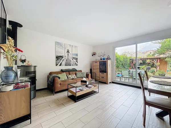 Montigny-le-Bretonneux 78180 – Vente Maison/Villa 6&nbsp;pièces 5&nbsp;chambres