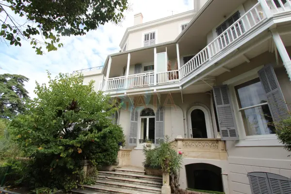 Cannes 06400 – Vente appartement 3&nbsp;pièces 1&nbsp;chambre