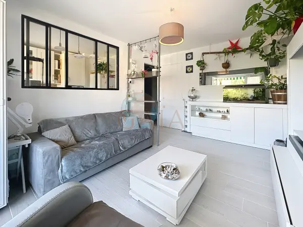 Cannes 06400 – Vente appartement 2&nbsp;pièces 1&nbsp;chambre