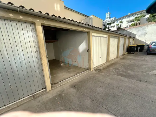 Cannes 06400 – Vente parking/box