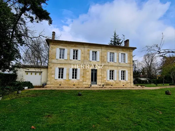 Saint-Médard-de-Guizières 33230 – Vente maison/villa 7&nbsp;pièces 4&nbsp;chambres