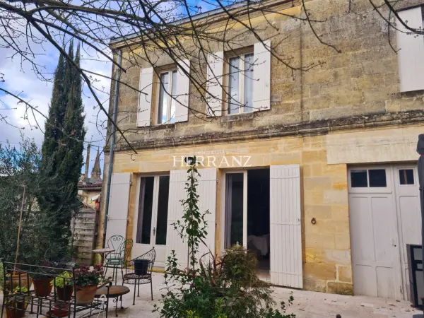 Saint-Médard-de-Guizières 33230 – Vente maison/villa 7&nbsp;pièces 5&nbsp;chambres