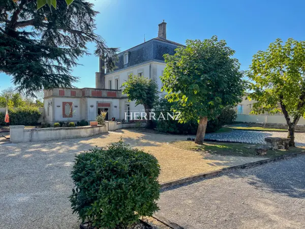 Libourne 33500 – Vente de prestige maison/villa 12&nbsp;pièces 7&nbsp;chambres