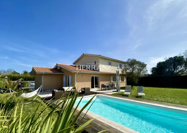 Izon 33450 – Vente maison/villa 7&nbsp;pièces 5&nbsp;chambres