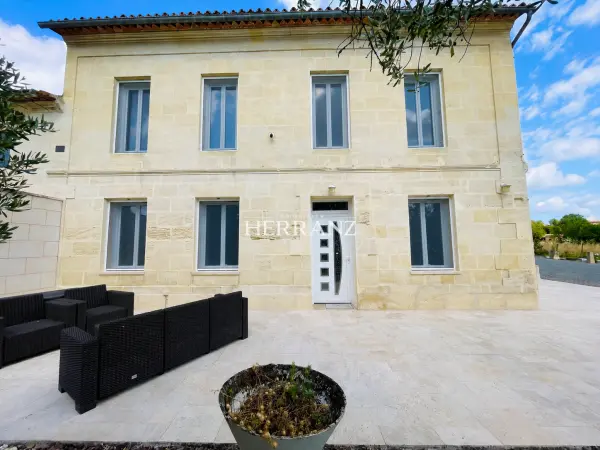 Arveyres 33500 – Vente maison/villa 9&nbsp;pièces 6&nbsp;chambres