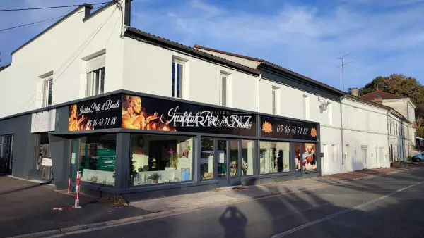 Montguyon 17270 – Vente immeuble 9&nbsp;pièces