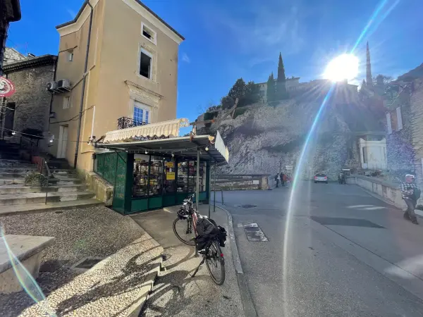 Vaison-la-Romaine 84110 – Vente local