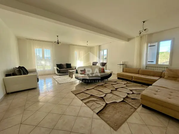 VIDAUBAN 83550 – Vente maison/villa 7&nbsp;pièces 4&nbsp;chambres