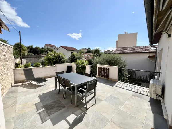 Vénissieux 69200 – Vente appartement 5&nbsp;pièces 3&nbsp;chambres