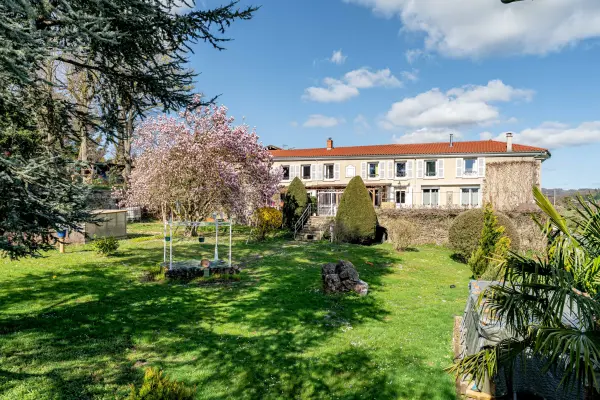 Saint-Symphorien-sur-Coise 69590 – Vente maison/villa 12&nbsp;pièces 8&nbsp;chambres