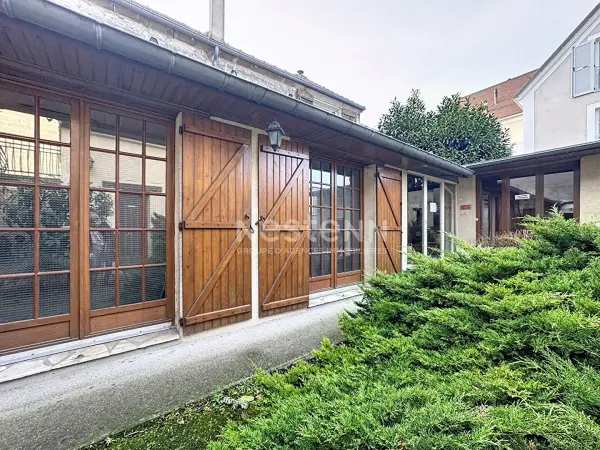 LAMORLAYE 60260 – Location local 2&nbsp;pièces