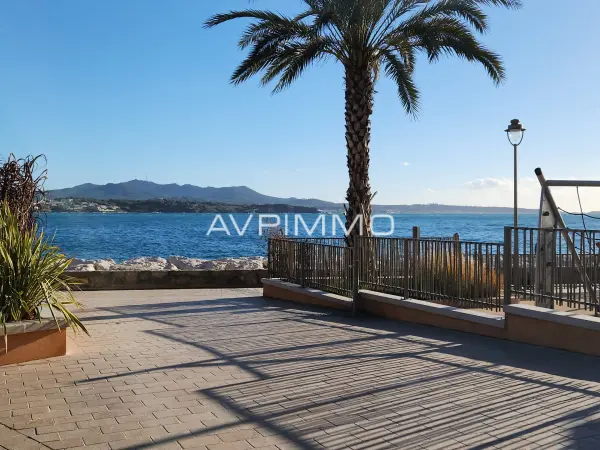 Sanary-sur-Mer 83110 – Vente appartement 4&nbsp;pièces 3&nbsp;chambres