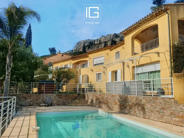 Toulon 83000 – Vente de prestige maison/villa 10&nbsp;pièces 8&nbsp;chambres