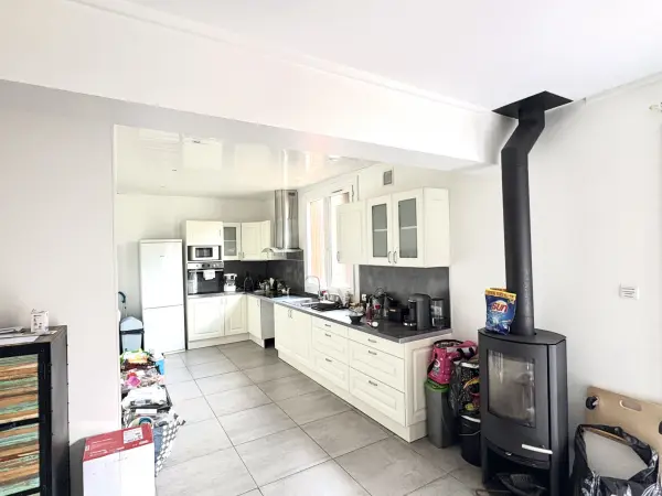 Biver 13120 – Vente appartement 5&nbsp;pièces 3&nbsp;chambres