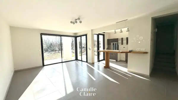 Saint-Maximin-la-Sainte-Baume 83470 – Vente maison/villa 5&nbsp;pièces 3&nbsp;chambres