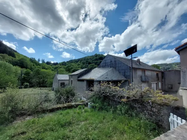 Mélagues 12360 – Vente maison/villa 5&nbsp;pièces 4&nbsp;chambres
