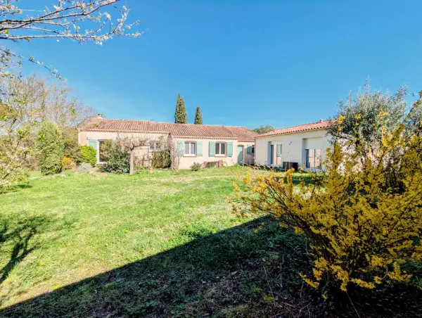 Aires 34600 – Vente maison/villa 7&nbsp;pièces 4&nbsp;chambres