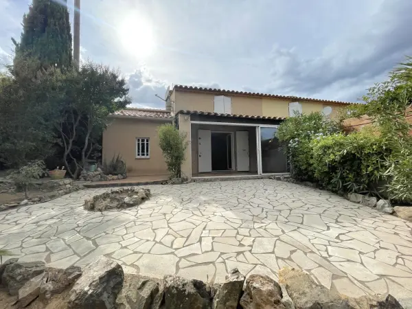 Gassin 83580 – Location appartement 4&nbsp;pièces 3&nbsp;chambres