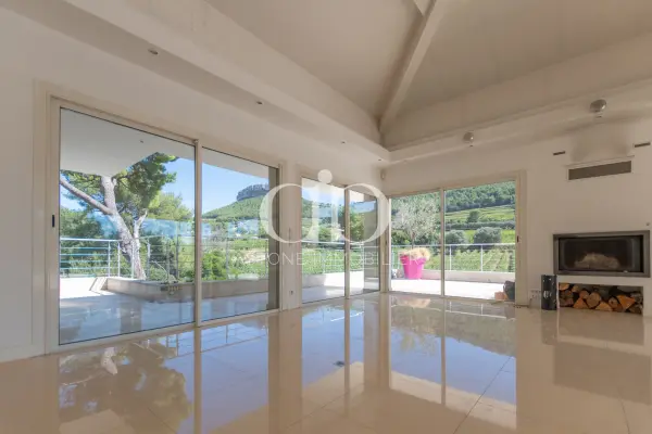 Cassis 13260 – Vente de prestige maison/villa 7&nbsp;pièces 4&nbsp;chambres