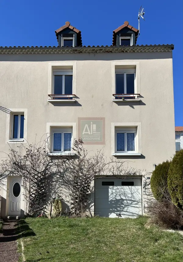Langogne 48300 – Vente appartement 5&nbsp;pièces 3&nbsp;chambres