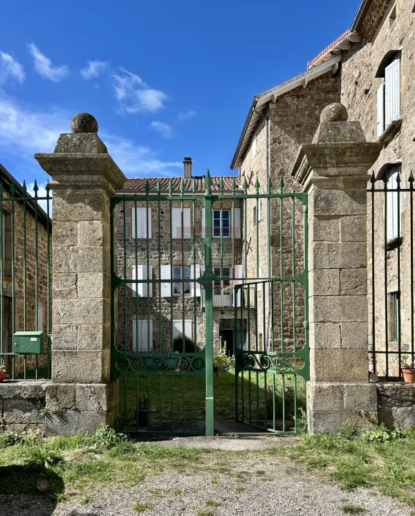 Pradelles 43420 – Vente maison/villa 9&nbsp;pièces 6&nbsp;chambres