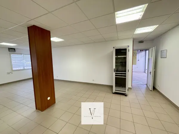 Ay-sur-Moselle 57300 – Location bureaux 1&nbsp;pièce