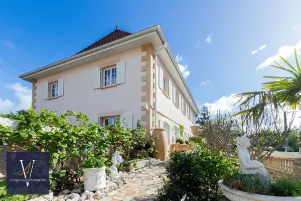 Hagenbach 68210 – Vente de prestige maison/villa 7&nbsp;pièces 4&nbsp;chambres