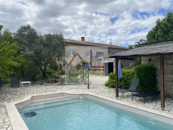 Bessas 07150 – Vente maison/villa 10&nbsp;pièces 6&nbsp;chambres