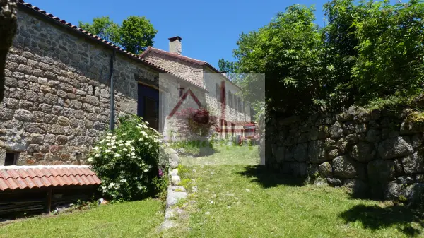 Chastanier 48300 – Vente maison/villa 6&nbsp;pièces 4&nbsp;chambres