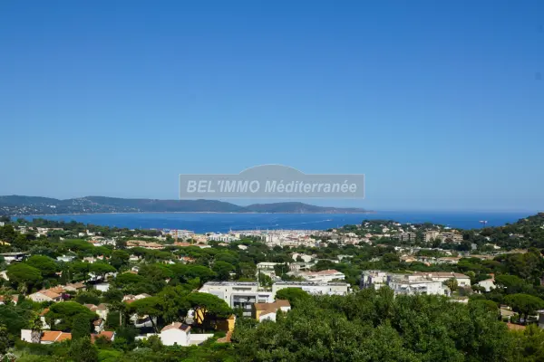 Cavalaire-sur-Mer 83240 – Vente maison/villa 8&nbsp;pièces 6&nbsp;chambres