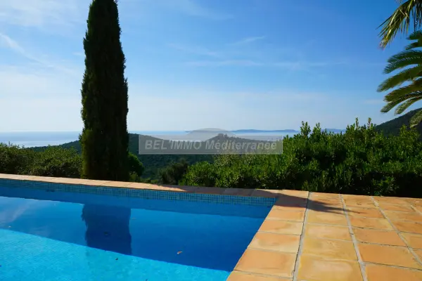 Cavalaire-sur-Mer 83240 – Vente maison/villa 5&nbsp;pièces 3&nbsp;chambres