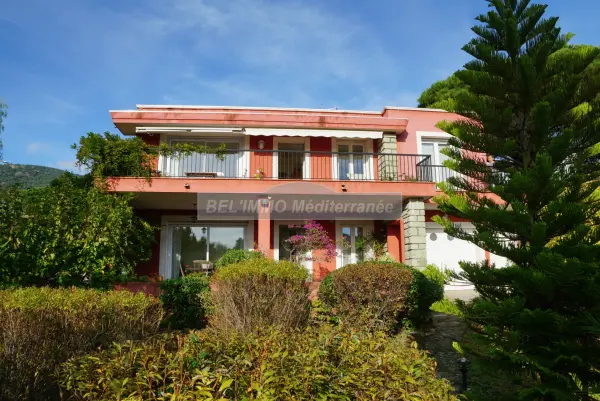 Cavalaire-sur-Mer 83240 – Vente maison/villa 7&nbsp;pièces 5&nbsp;chambres