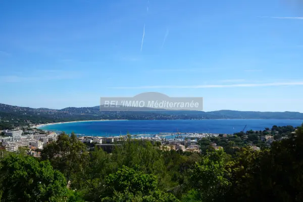Cavalaire-sur-Mer 83240 – Vente appartement 2&nbsp;pièces 1&nbsp;chambre