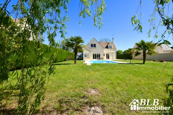 Les Essarts-le-Roi 78690 – Vente maison/villa 8&nbsp;pièces 5&nbsp;chambres