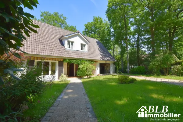 Les Essarts-le-Roi 78690 – Vente maison/villa 8&nbsp;pièces 5&nbsp;chambres