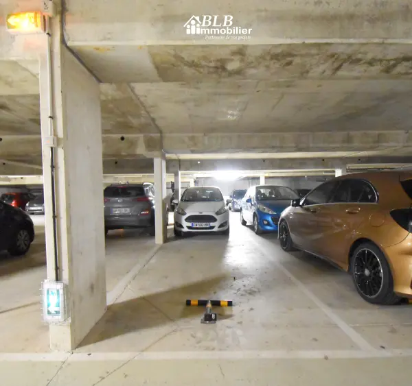 Fontenay-le-Fleury 78330 – Vente parking/box