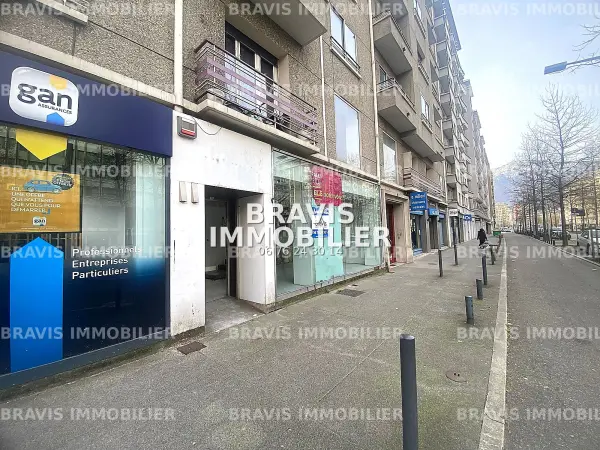 Grenoble 38000 – Location local