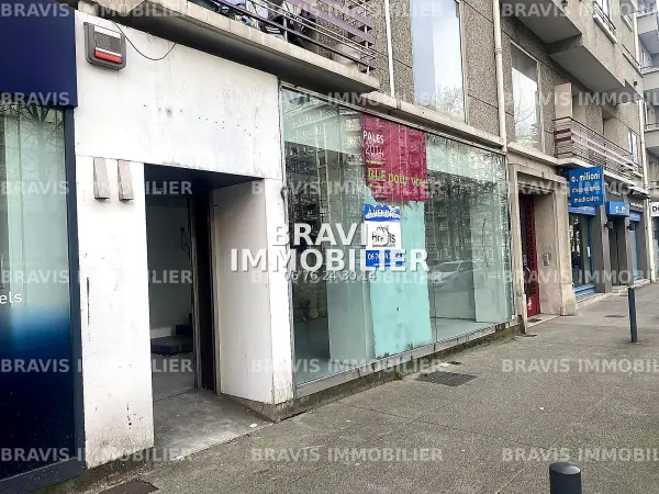 Grenoble 38000 – Vente local