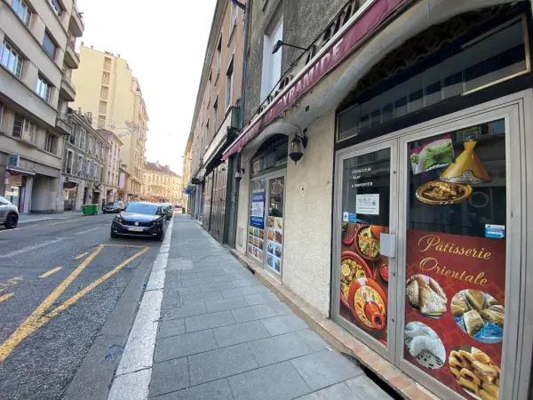 Grenoble 38000 – Vente local