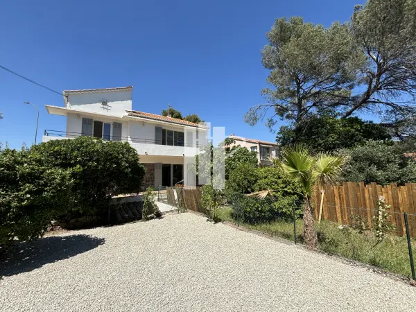 Saint-Raphaël 83700 – Vente appartement 3&nbsp;pièces 2&nbsp;chambres